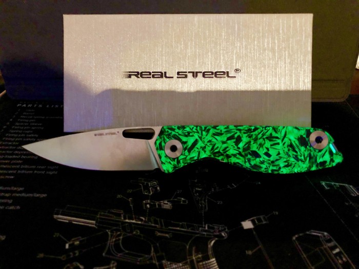 Real Steel Sidus Luminous CF RS7462