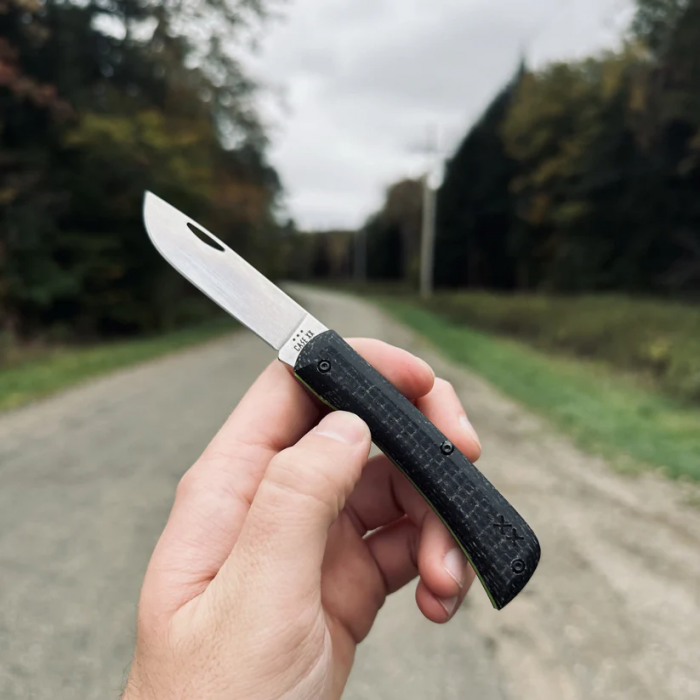 Case S35VN Black Burlap Lam./ G10 Sod Buster® Jr CA66382