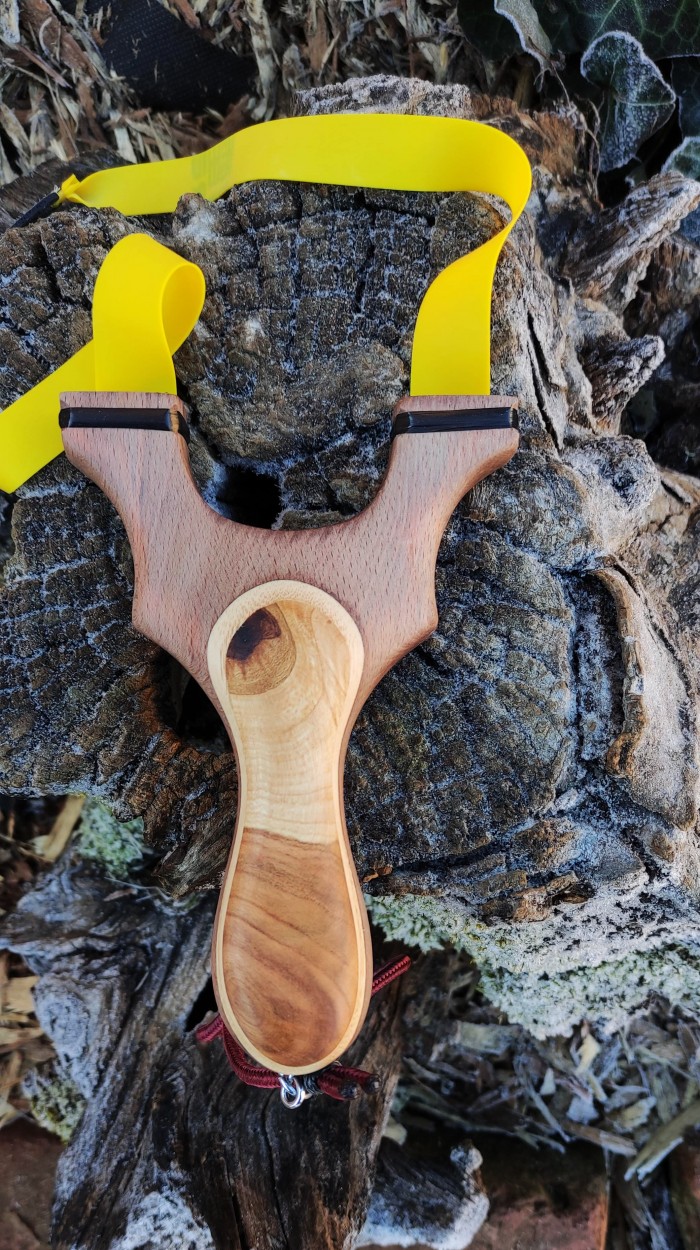 Zana egyedi kézzel készített csúzli! Z011