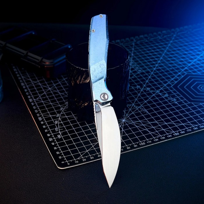 FerraMonster Astrome Framelock Ti Blue FMR23009E